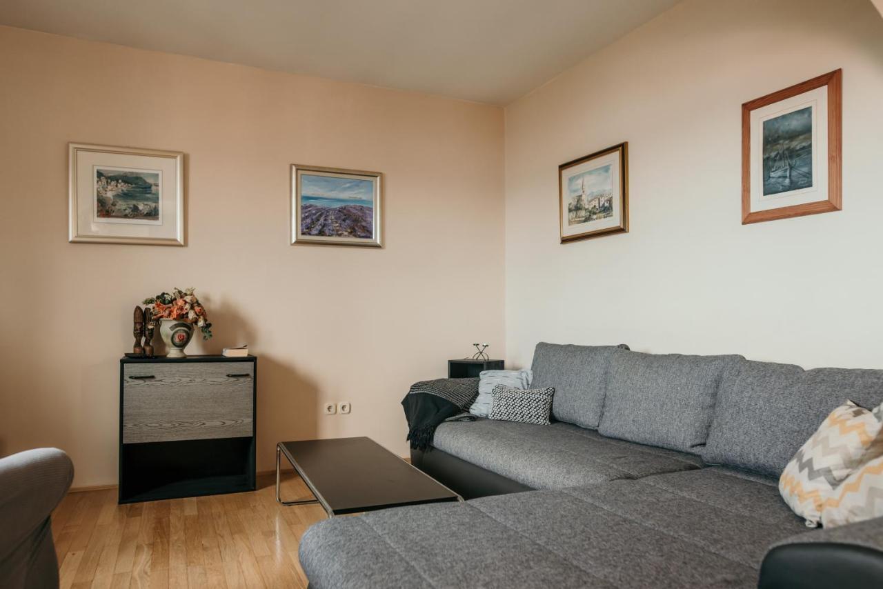 Apartments Ivana Dramalj Bagian luar foto